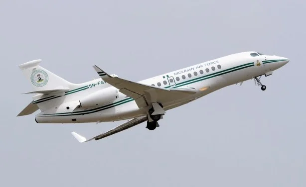 Aircraft transporting Buhari's remains